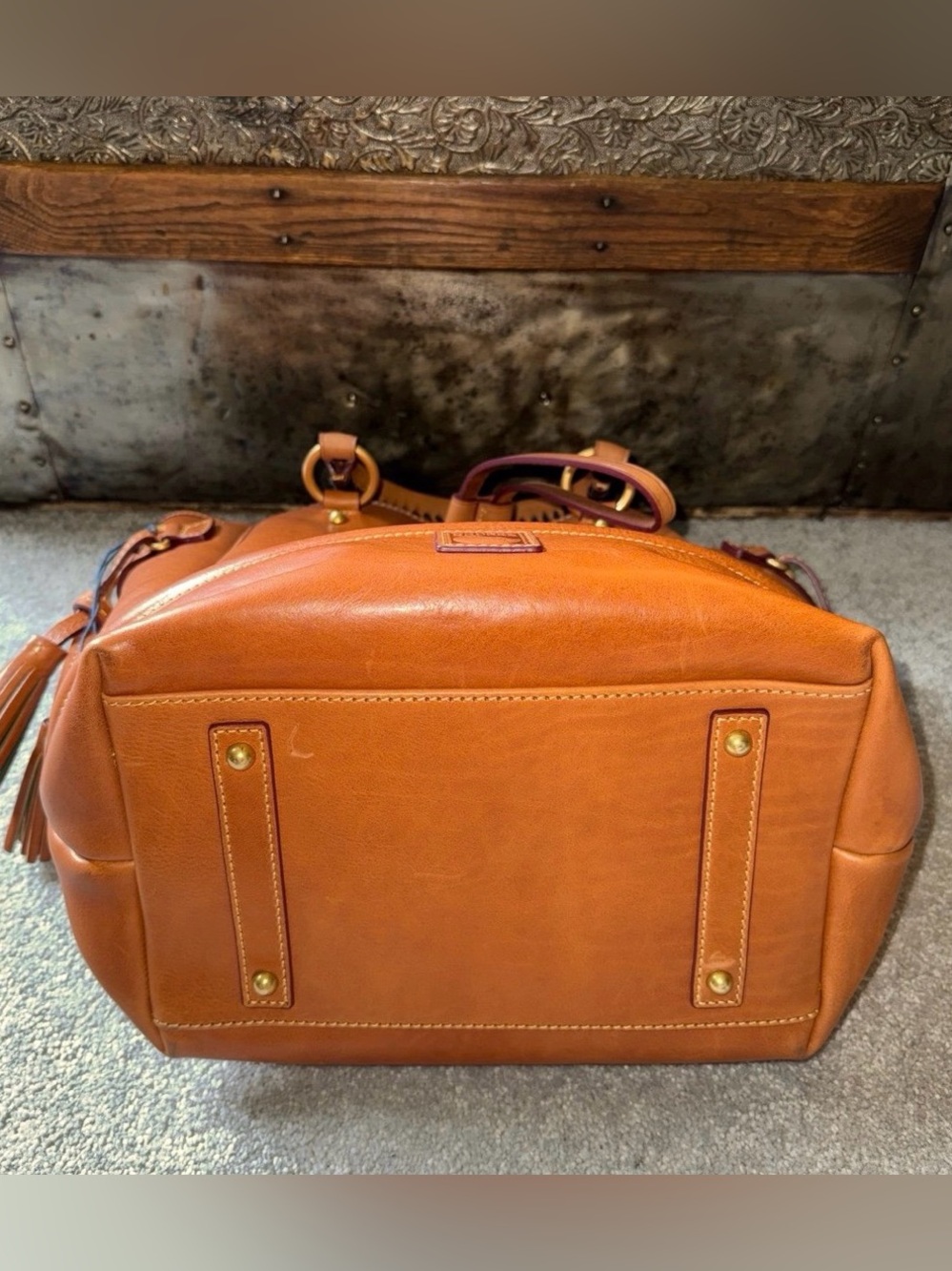 Dooney & Bourke Florentine Buckley Bag in excellent condition - Picture 4 of 12